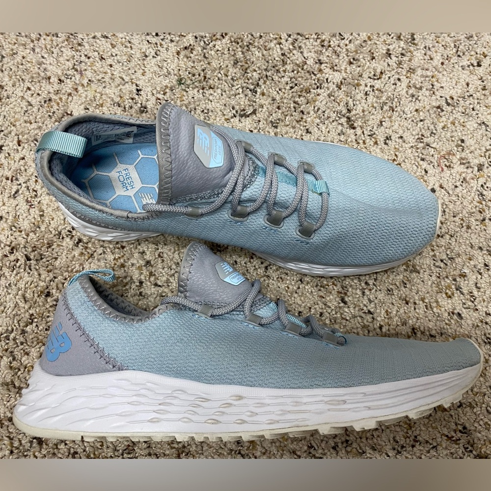 New Balance size 8.5 Arishi fresh foam shoes womens sneakers light blue